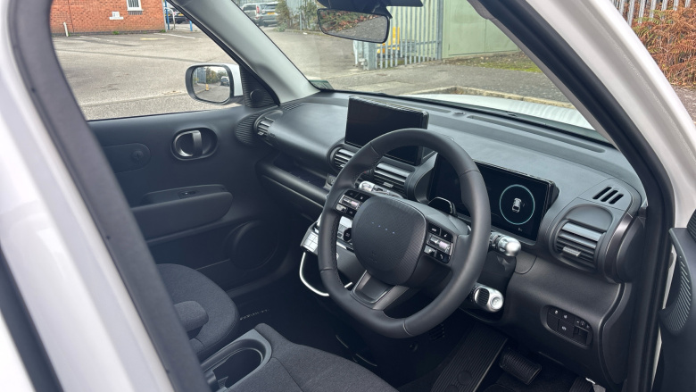 Hyundai INSTER 85kW 02 49kWh 5dr Auto Electric Hatchback